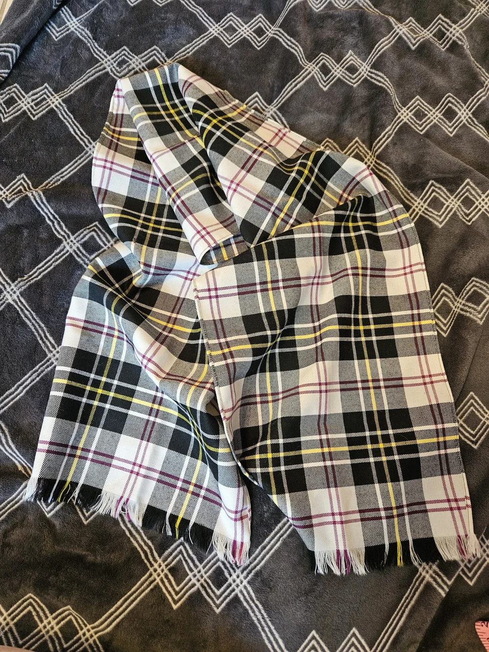 Strathmore Scotland Unisex 100% Wool Scarf  in Black, White, Yellow & Burgundy